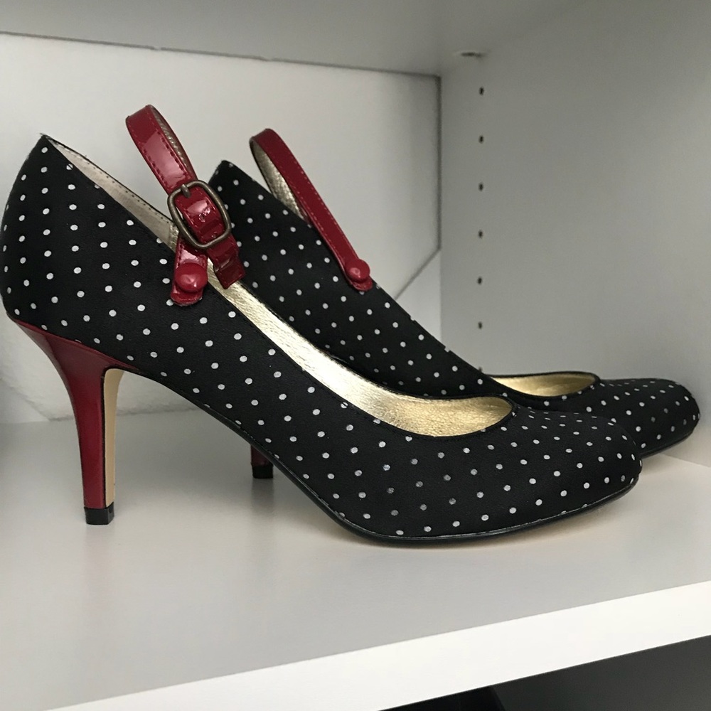 Dress shoes - Picture 2 of 5